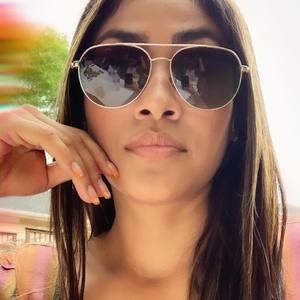 Meet your Posher, Denise